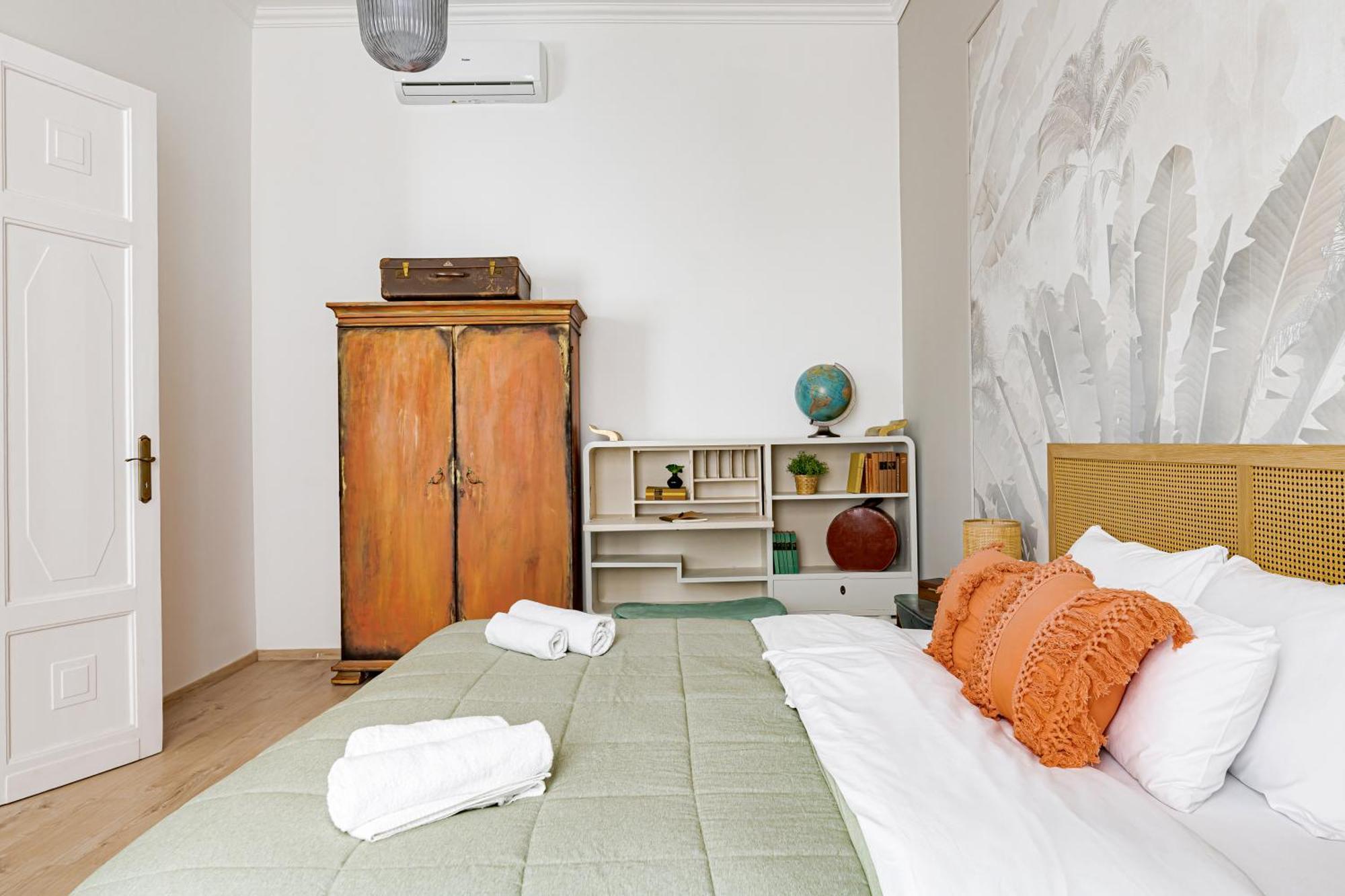 Jungle Aesthetics Downtown Apartman Aircon And Garage Parking Budapest Exterior photo