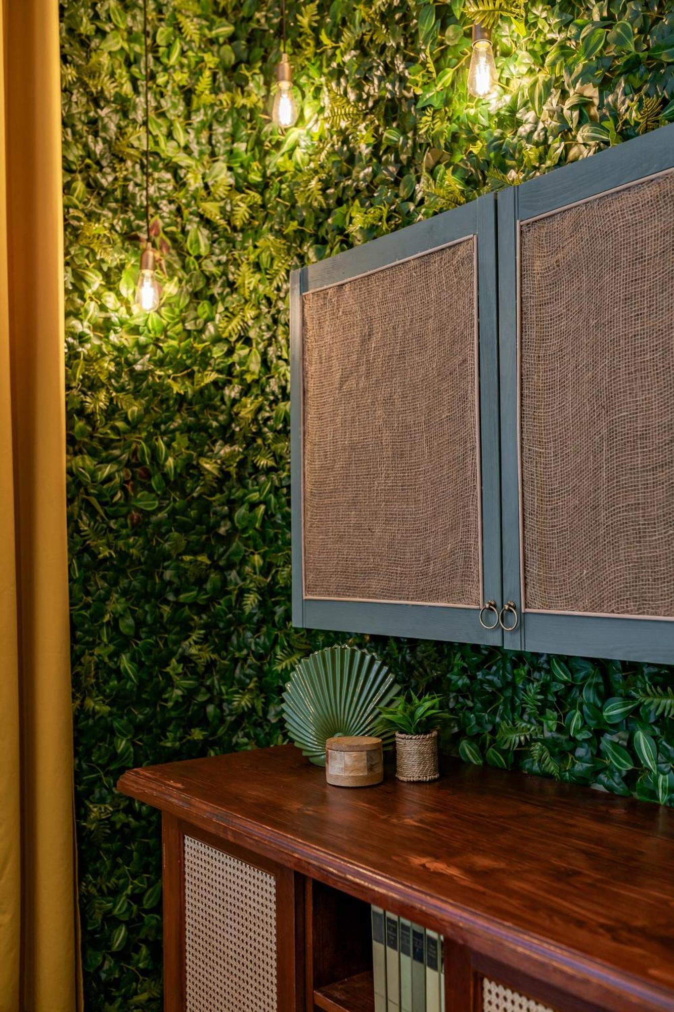 Jungle Aesthetics Downtown Apartman Aircon And Garage Parking Budapest Exterior photo